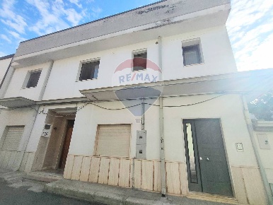Foto Casa indipendente in Via Fatiguso, Cassano delle Murge Centro