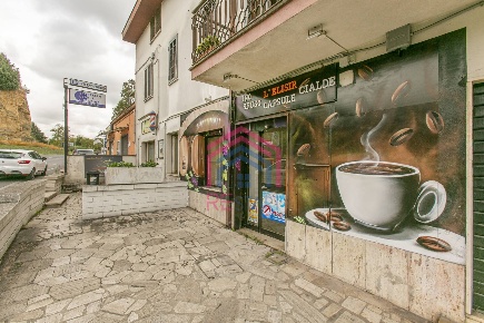 Foto Locale commerciale in largo parco della vittoria, Ardea di 34 m²