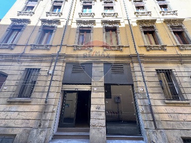 Foto Negozio in Via Malta, Reggio nell'Emilia Centro Storico di 71 m²