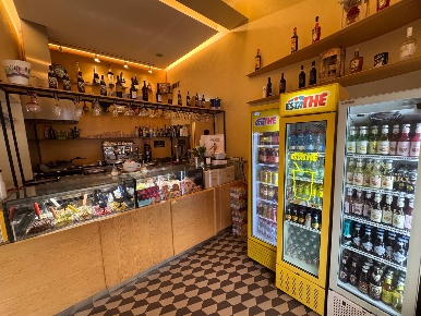 Foto Locale commerciale in Via Vittorio Emanuele, Palermo Castellammare