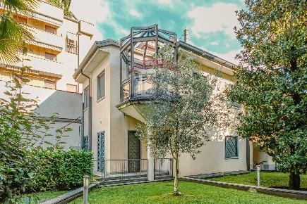 Foto Appartamento in VIA I MAGGIO, Busto Arsizio Frati di 74 m² in vendita