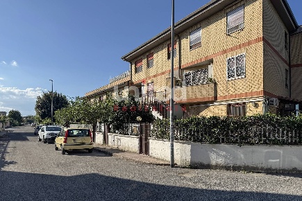 Foto Appartamento in Via Giuseppe Allegranza, Roma Ostia Antica di 88 m²