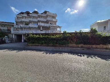 Foto Attività commerciale in Via Nola, San Gennaro Vesuviano di 280 m²