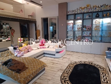 Foto Appartamento in Via Della Secchia, Bologna Saffi di 100 m² in vendita
