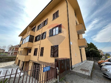 Foto Appartamento in via rana, Strambino Centro di 250 m² con 7 locali