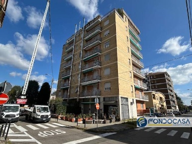 Foto Appartamento a Monza Centro Storico di 74 m² con 3 locali in vendita