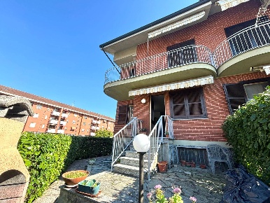 Foto Villa a schiera a Alessandria Cristo di 140 m² con 5 locali in vendita