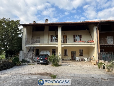 Foto Rustico a Cazzago San Martino Pedrocchetta di 315 m² con 7 locali