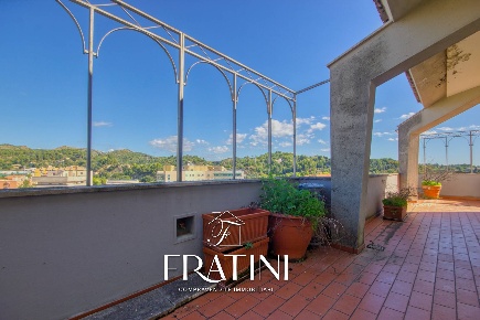 Foto Appartamento in Via Kennedy, Ascoli Piceno di 130 m² con 4 locali