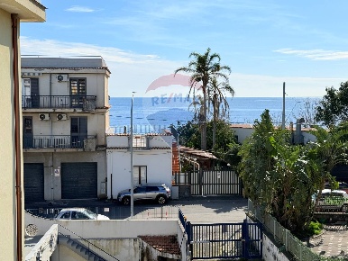 Foto Appartamento in via spiaggia, Mascali Sant'Anna di 67 m² con 4 locali