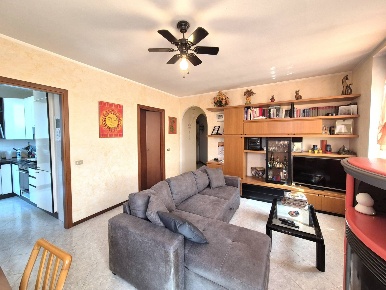 Foto Appartamento in Via Marconi, Giussago Centro di 145 m² con 4 locali