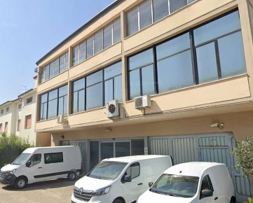 Foto Ufficio in Via Lorenzo Ghiberti, Pistoia Sant'Agostino di 59 m²