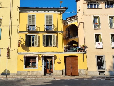 Foto Appartamento in Via Lequio 48, Pinerolo Centro di 55 m² con 2 locali