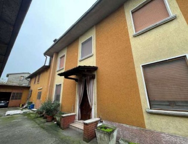 Foto Casa indipendente in Via Ciro Chistoni, Casalromano di 295 m²