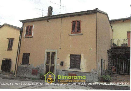 Foto Casa indipendente in Via Sant'Ippolito 16, Vernio di 83 m² in vendita