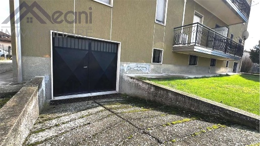 Foto Magazzino in VIA CIRCONVALLAZIONE, Siziano Centro di 150 m² in vendita