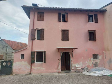 Foto Casa indipendente in Via Capo di Sotto, Azzano Decimo Centro di 147 m²