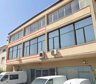 Foto Ufficio in Via Lorenzo Ghiberti, Pistoia Sant'Agostino di 121 m²