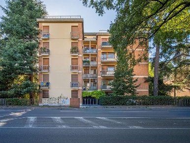 Foto Appartamento a Reggio nell'Emilia di 139 m² con 6 locali in vendita