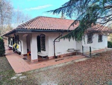 Foto Villa unifamiliare in Strada Eremo, Pecetto Torinese di 485 m²