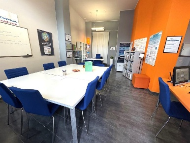 Foto Ufficio in via Caronni, Monza San Biagio di 55 m² con 2 locali