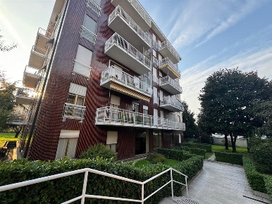 Foto Ufficio in via Gaslini, Monza Viale Libertà di 97 m² con 4 locali