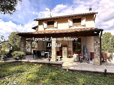 Foto Villa unifamiliare in Via Sagginalese, Borgo San Lorenzo di 246 m²