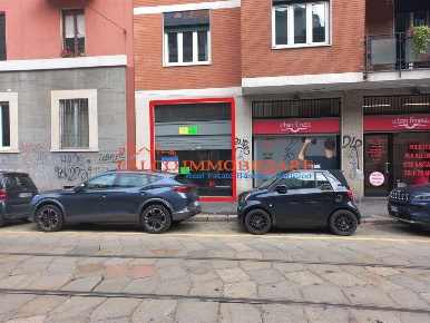 Foto Negozio in VIA RUBENS, Milano San Siro di 48 m² con 2 locali
