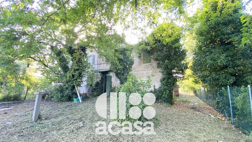 Foto Case semi ndipendenti a Ravenna di 900 m² con 15 locali in vendita
