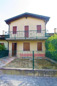 Foto Villa a schiera a Arcole di 240 m² con 6 locali in vendita