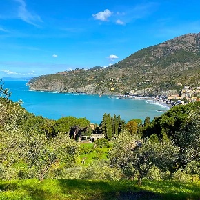 Foto Case semi ndipendenti a Levanto Montale di 179 m² con 9 locali