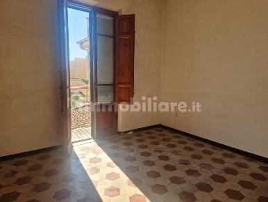 Foto Villa bifamiliare a Pisa Landi di 90 m² con 4 locali in vendita