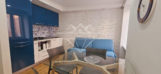 Foto Appartamento a Carrara Avenza di 53 m² con 2 locali in affitto