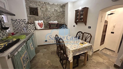 Foto Casa indipendente a Arcola Centro di 205 m² con 7 locali in vendita