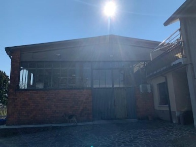 Foto Capannone industriale a Cornate d'Adda Centro di 810 m² con 1 locali