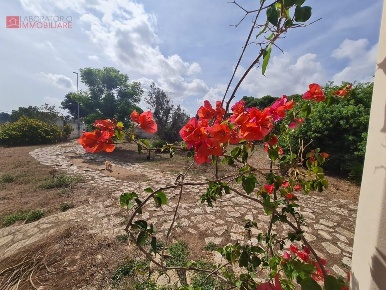 Foto Villa unifamiliare a Lecce Villaggi di 158 m² con 3 locali in vendita