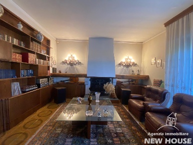 Foto Villa unifamiliare a San Giuliano Terme Arena Metato di 343 m²