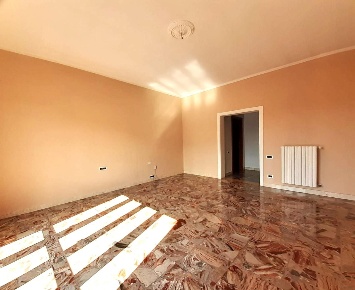 Foto Appartamento a Pontedera Oltrera di 120 m² con 5 locali in vendita