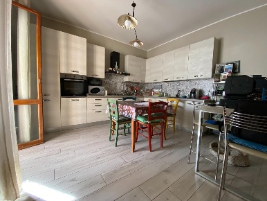 Foto Appartamento a Montelupo Fiorentino Centro di 100 m² con 4 locali