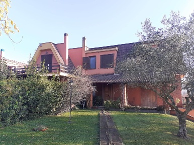 Foto Villa unifamiliare in località Castel de Ceveri, Formello di 260 m²