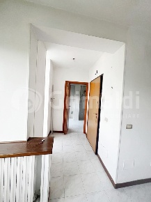 Foto Appartamento in ViaCesarini Renato, Roma Tintoretto di 100 m²