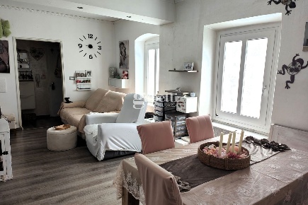 Foto Appartamento in Via Monte Brione 40, Arco di 123 m² con 4 locali