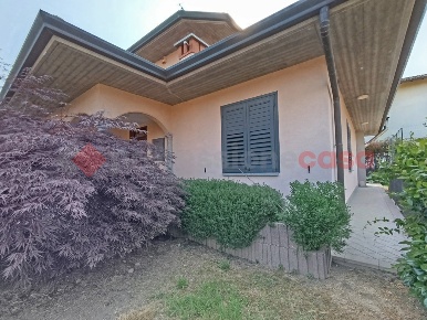 Foto Casa indipendente in Alla Cava, Borgo Ticino Centro di 250 m²