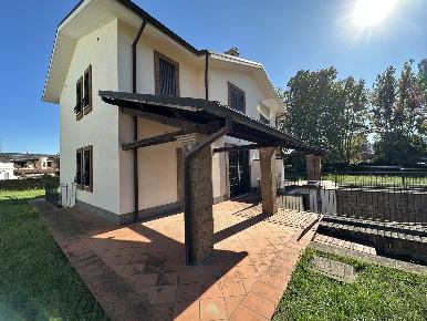 Foto Villa bifamiliare in Via nepesina 1, Civita Castellana Centro