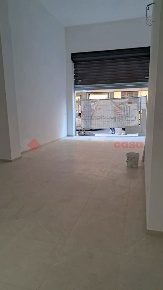 Foto Negozio in Viale Ennio 3, Bari Picone di 64 m² con 1 locali in affitto