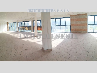 Foto Ufficio in VIA TORINO 1, Roasio San Maurizio di 196 m² con 1 locali