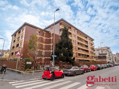 Foto Appartamento in Via Derna 28, Milano Cimiano di 104 m² con 3 locali