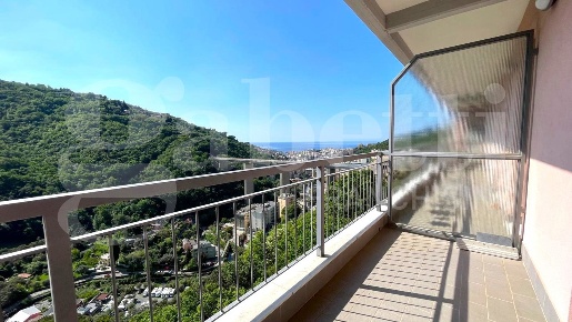 Foto Appartamento in TRE PINI, Genova Borgoratti di 108 m² con 4 locali