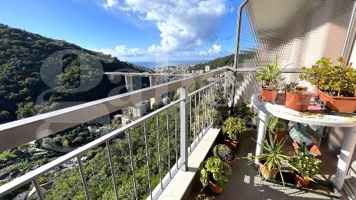 Foto Appartamento in TRE PINI, Genova Borgoratti di 108 m² con 4 locali