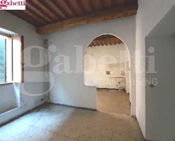 Foto Appartamento a Poggibonsi Centro di 91 m² con 5 locali in vendita